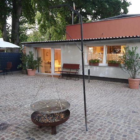 Ferienwohnung Lindenhof, Zentrumsnah Mit Terrasse Und Grillmoeglichkeit Magdeburg Kültér fotó